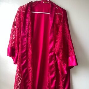 Vintage Women’s Hot Pink Lace Satin Robe